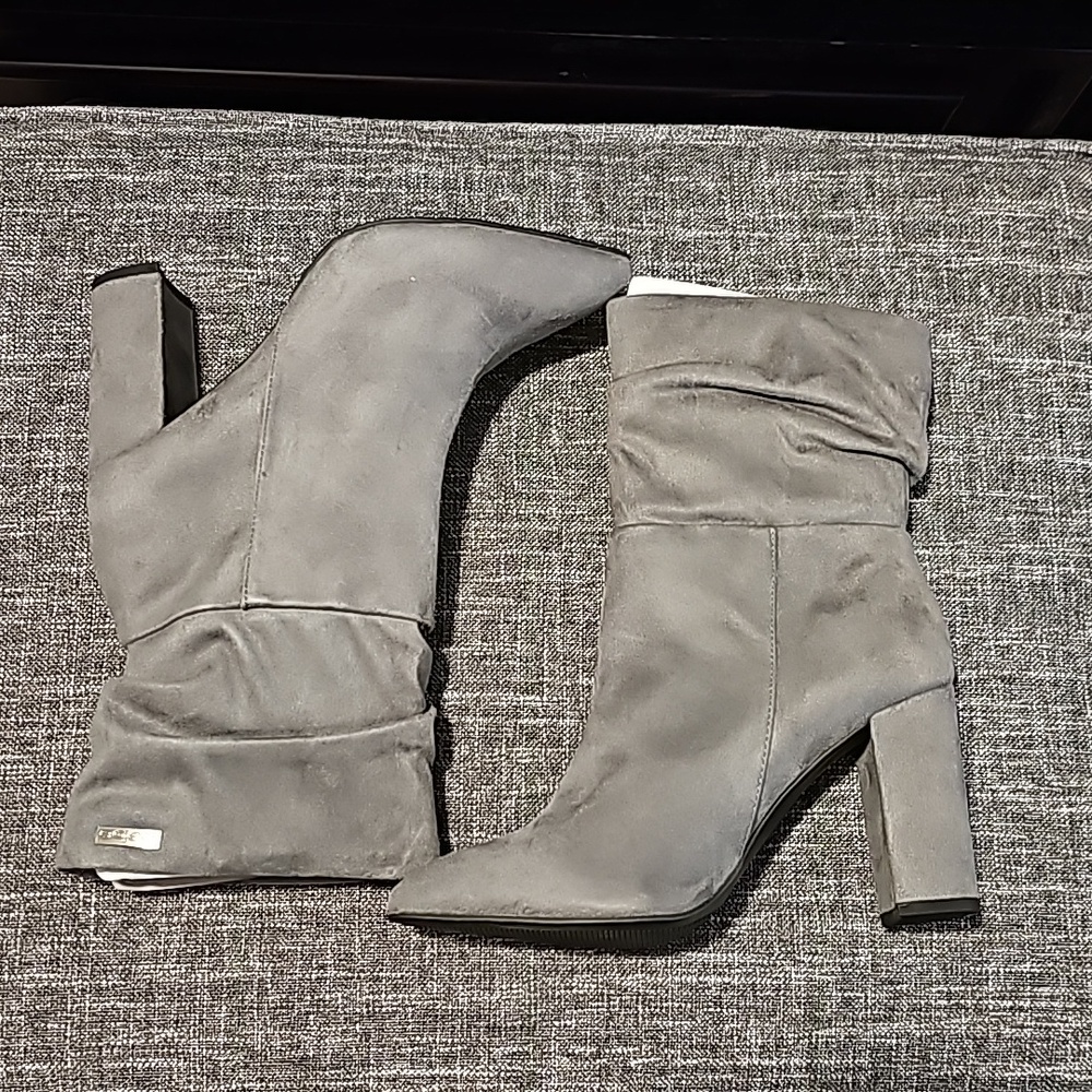 NWT Bebe Gray Heel Boots